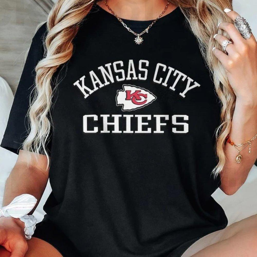 KansCity Chiefs Shirts Travistaylor Football Black Unisex T-shirt